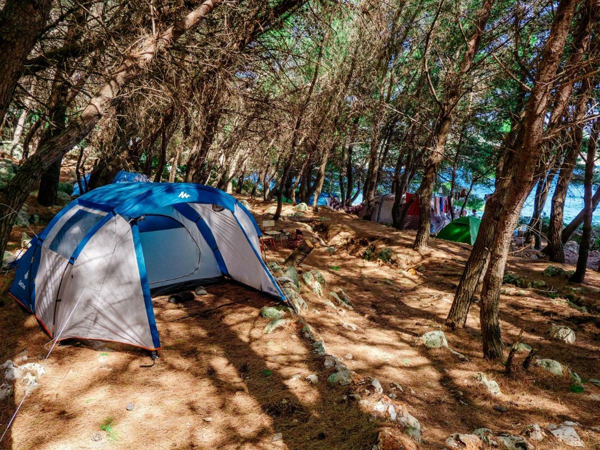 The Sea Cave Camping Hotel Himare Exterior photo